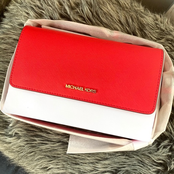 NWT MK 3 in 1 crossbody clutch wristlet coral - Picture 6 of 9